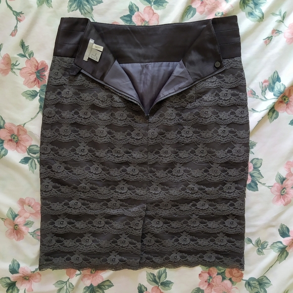 Lace Tiered Layered Pencil Skirt - Picture 3 of 8